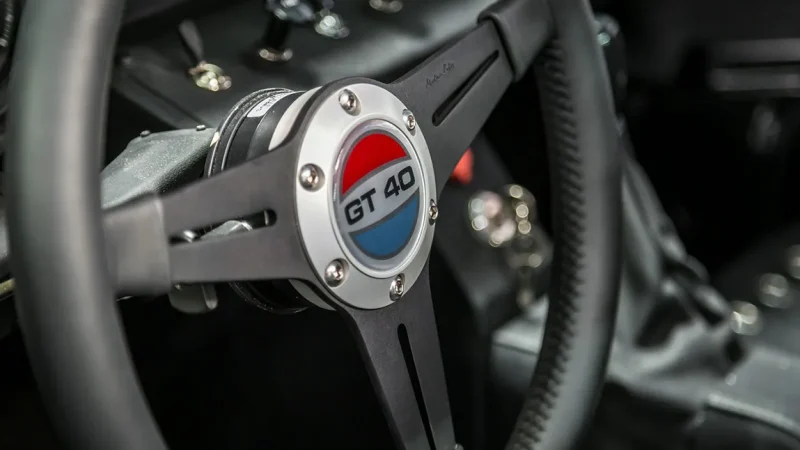 Superformance Ford GT40 8