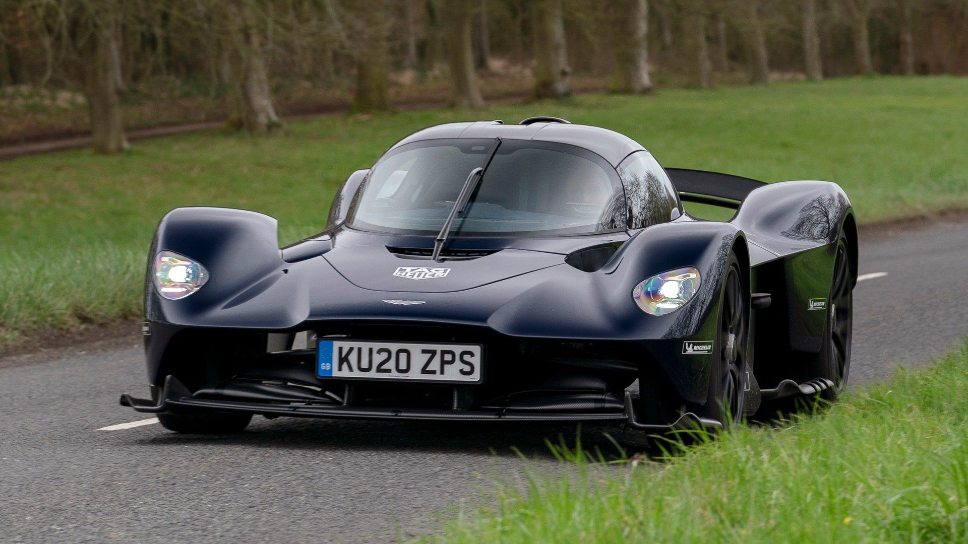 Aston Martin Valkyrie (7)