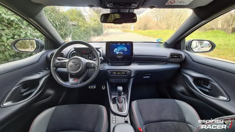 toyota yaris gr sport 32