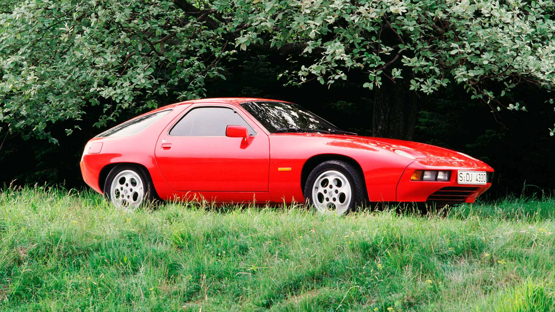Porsche 928